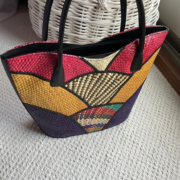 Straw Bag  Small tote  shoulder bag  Multi  Color  NWOT   Coated straw  Plastic - Picture 12 of 13